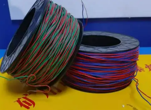 畜禽良种场放炮线的主要材质有哪些？不同材质的适用场景有何区别？